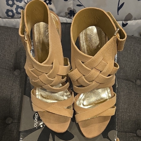 Leather Suede Like Wooden High Heel - Picture 3 of 11